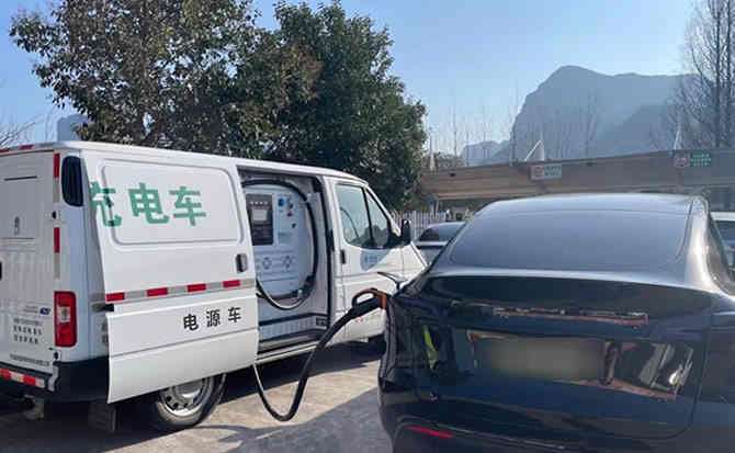 色尼区汽车搭电