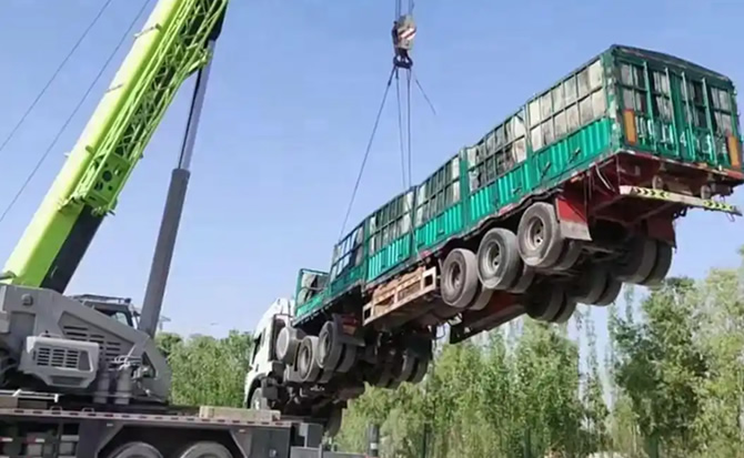 色尼区道路脱困救援案例
